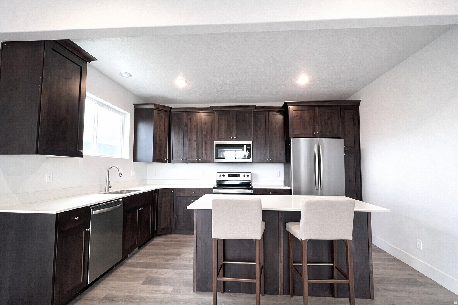 LIGHTHOUSE POINTE - Residential