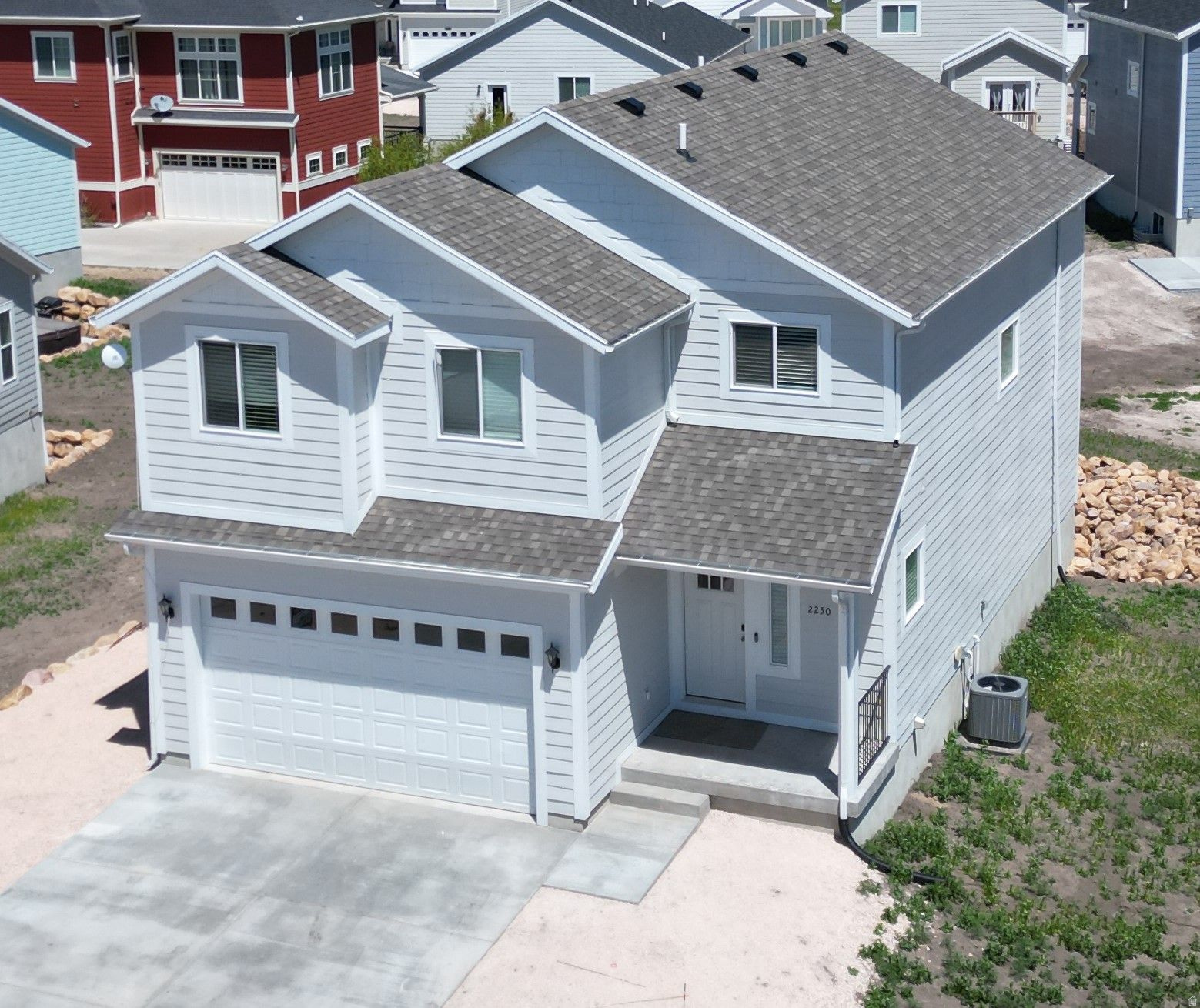 LIGHTHOUSE POINTE - Residential