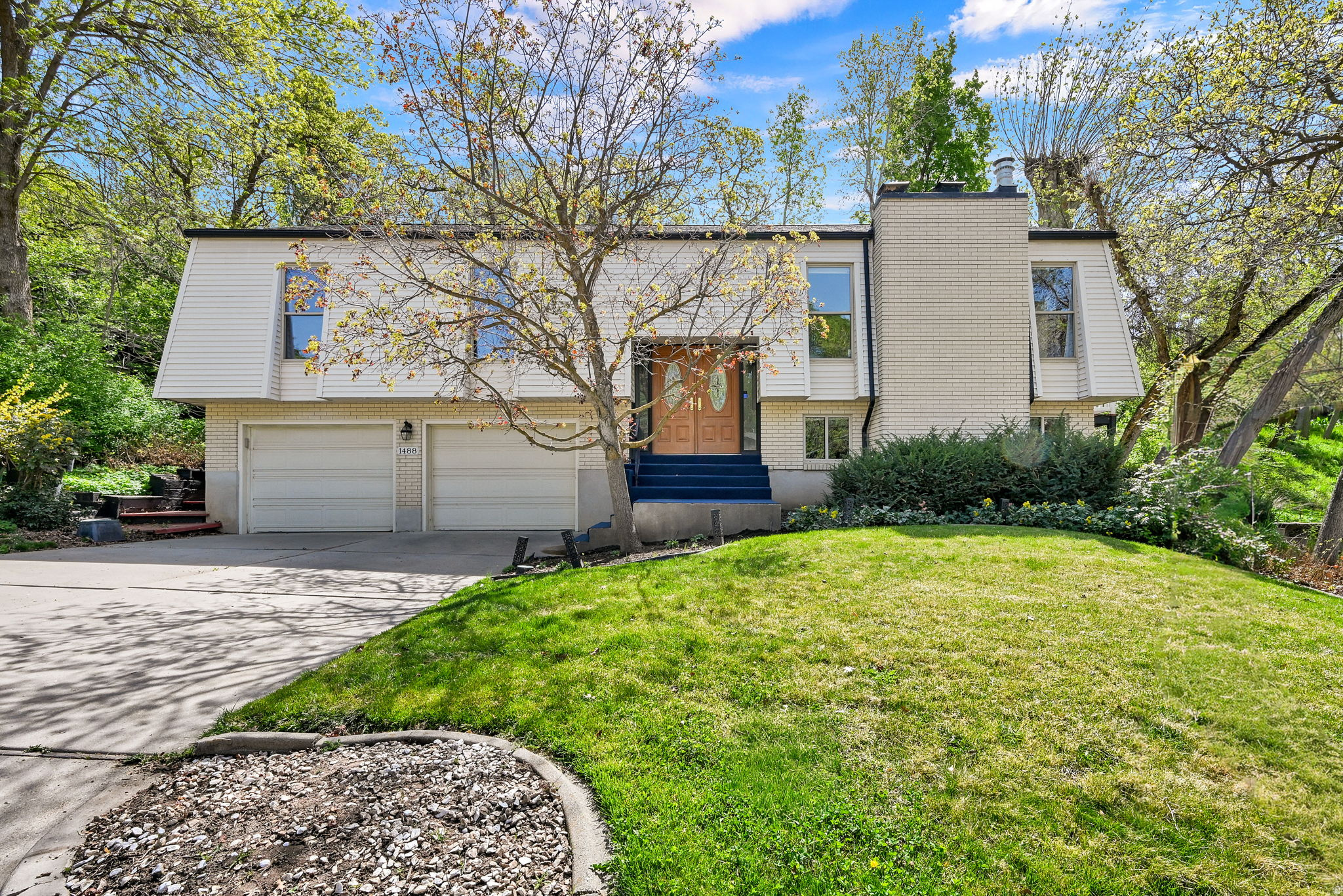 BARTON MANOR NO. 3 - Residential