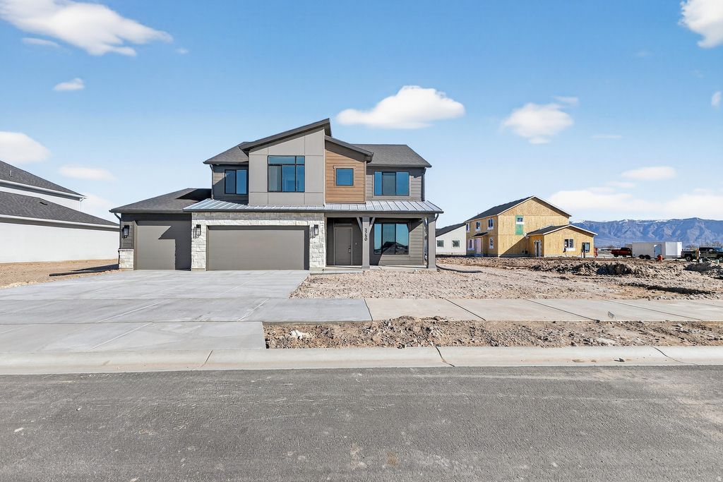 Photo of 3750 W 1700 S #324, Taylor, UT 84401 (MLS # 2145580)