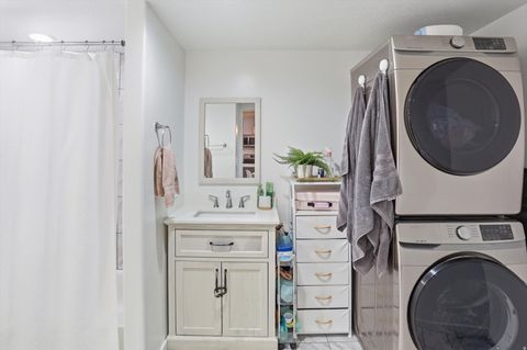 Tiny photo for 271 N 110 W, Vineyard, UT 84059 (MLS # 2140597)