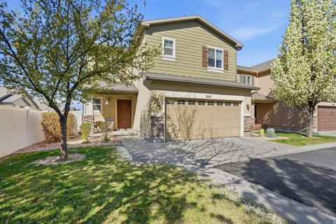 Homes For Sale - 1049 W Stonehaven Dr<br/> North Salt Lake, UT 84054