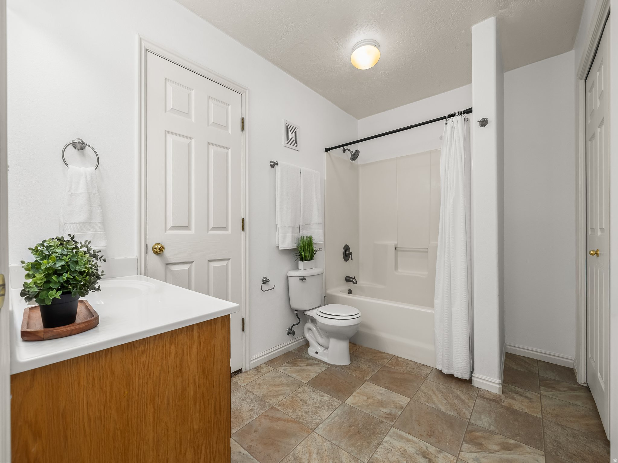 WESTON CONDO - Residential