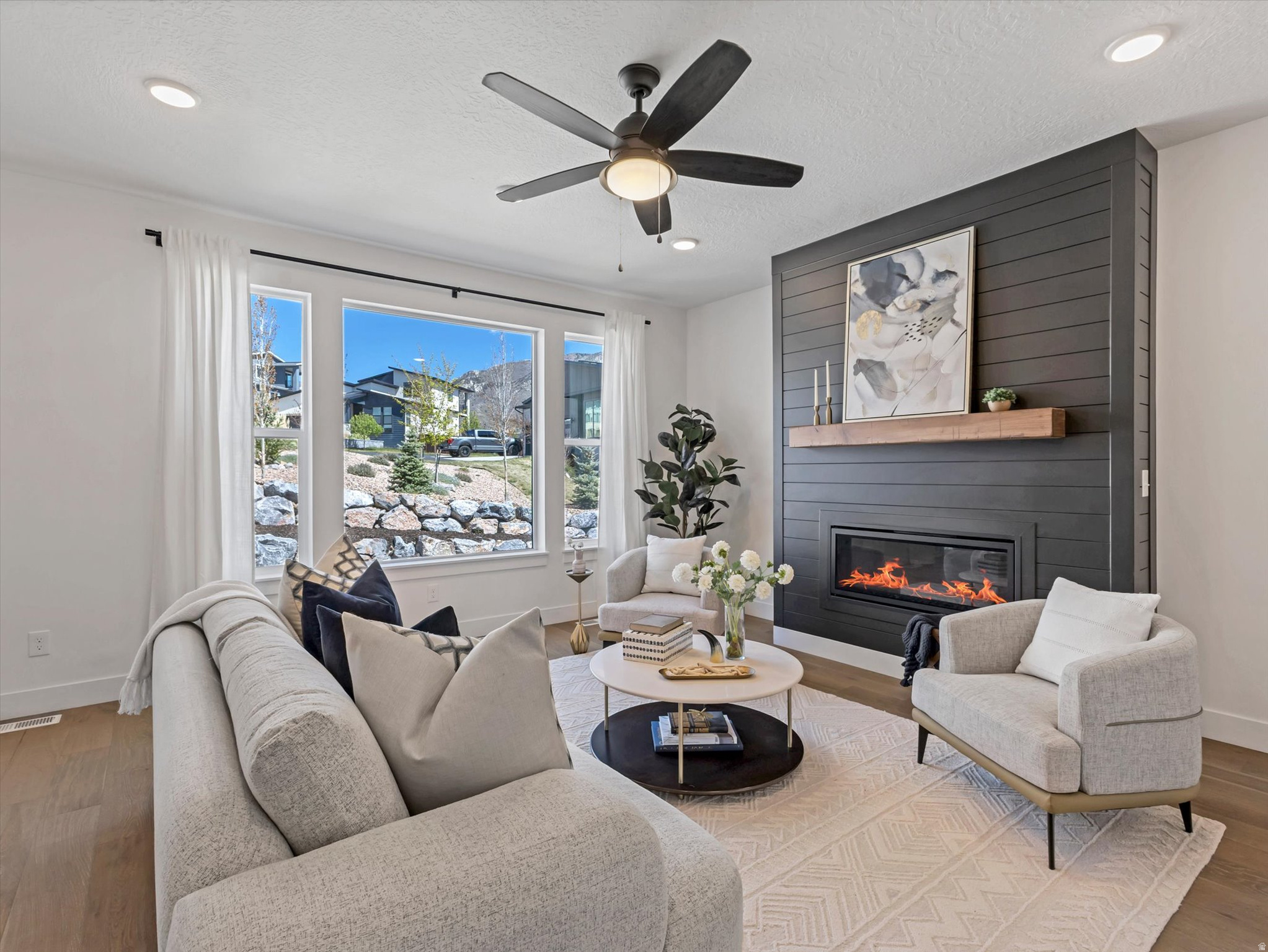 SUNCREST/EDELWIESS - Residential