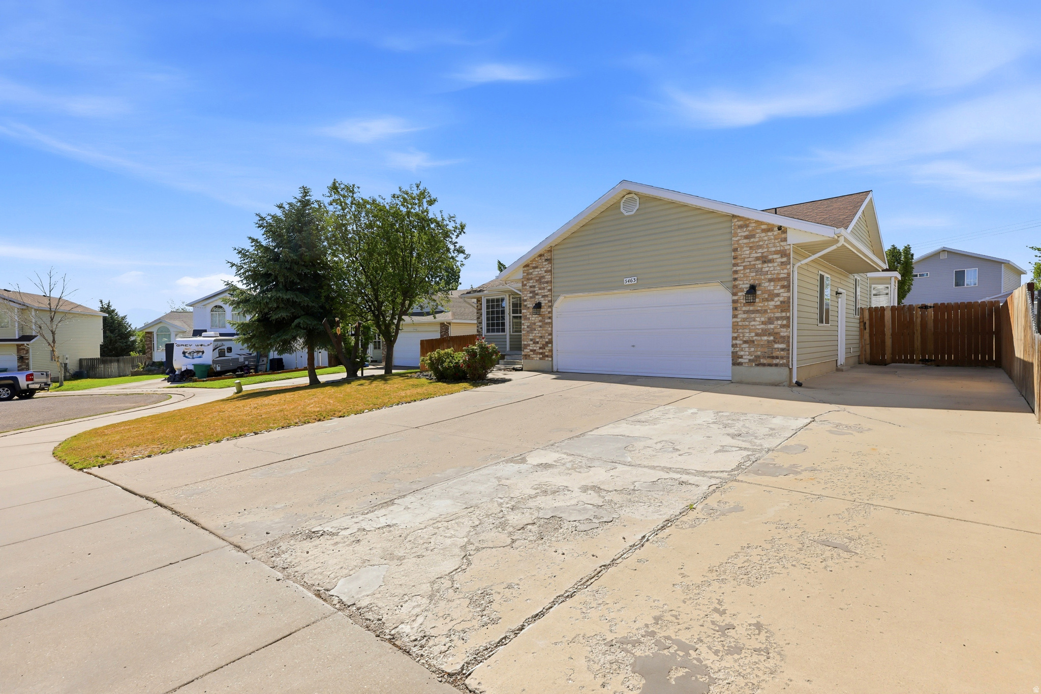 OQUIRRH SHADOWS - Residential
