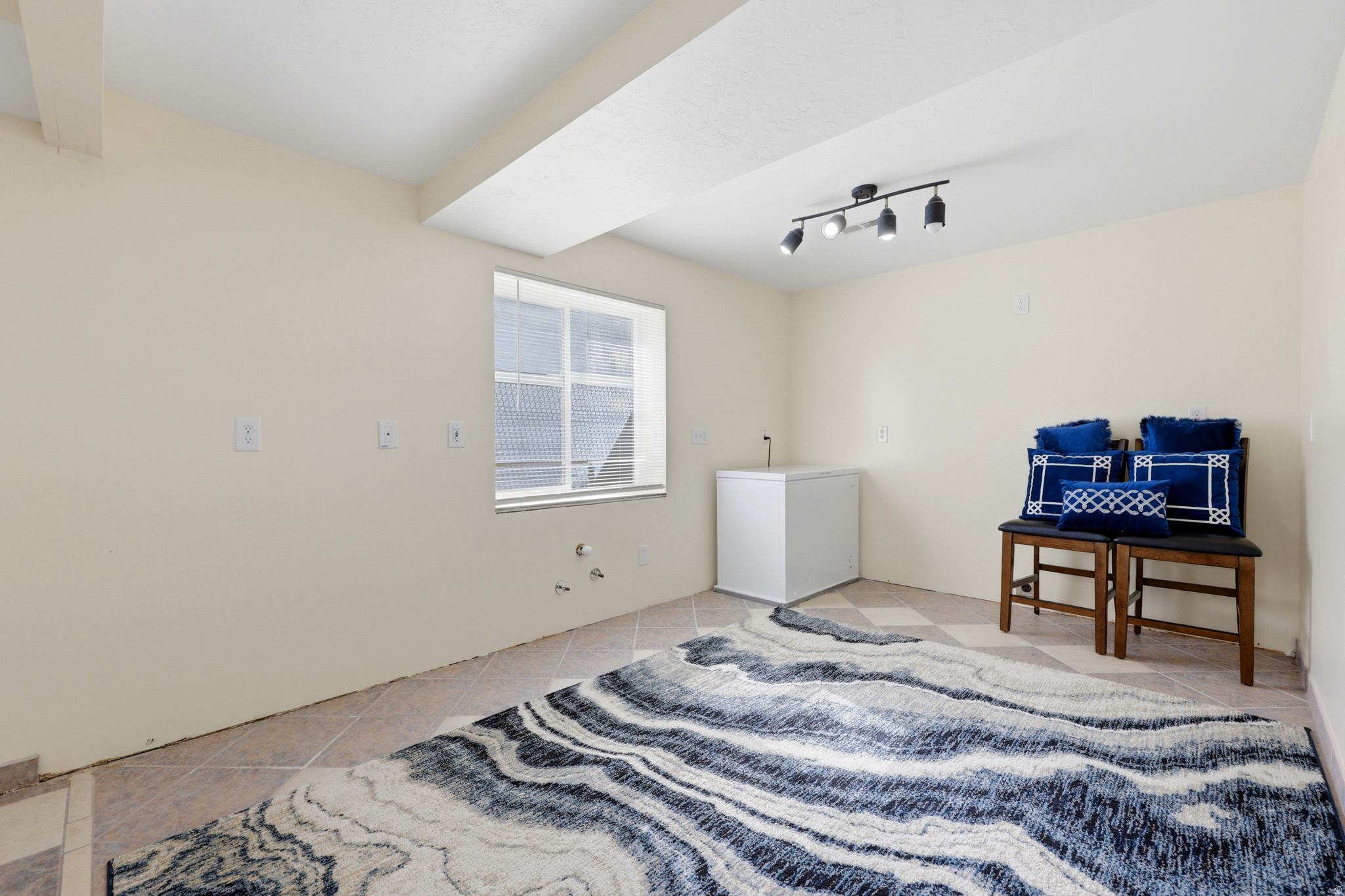 OQUIRRH SHADOWS - Residential