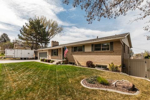 Tiny photo for 2156 S ELAINE DR, Bountiful, UT 84010 (MLS # 2147677)