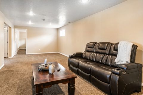 Tiny photo for 2156 S ELAINE DR, Bountiful, UT 84010 (MLS # 2147677)