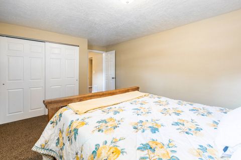 Tiny photo for 2156 S ELAINE DR, Bountiful, UT 84010 (MLS # 2147677)