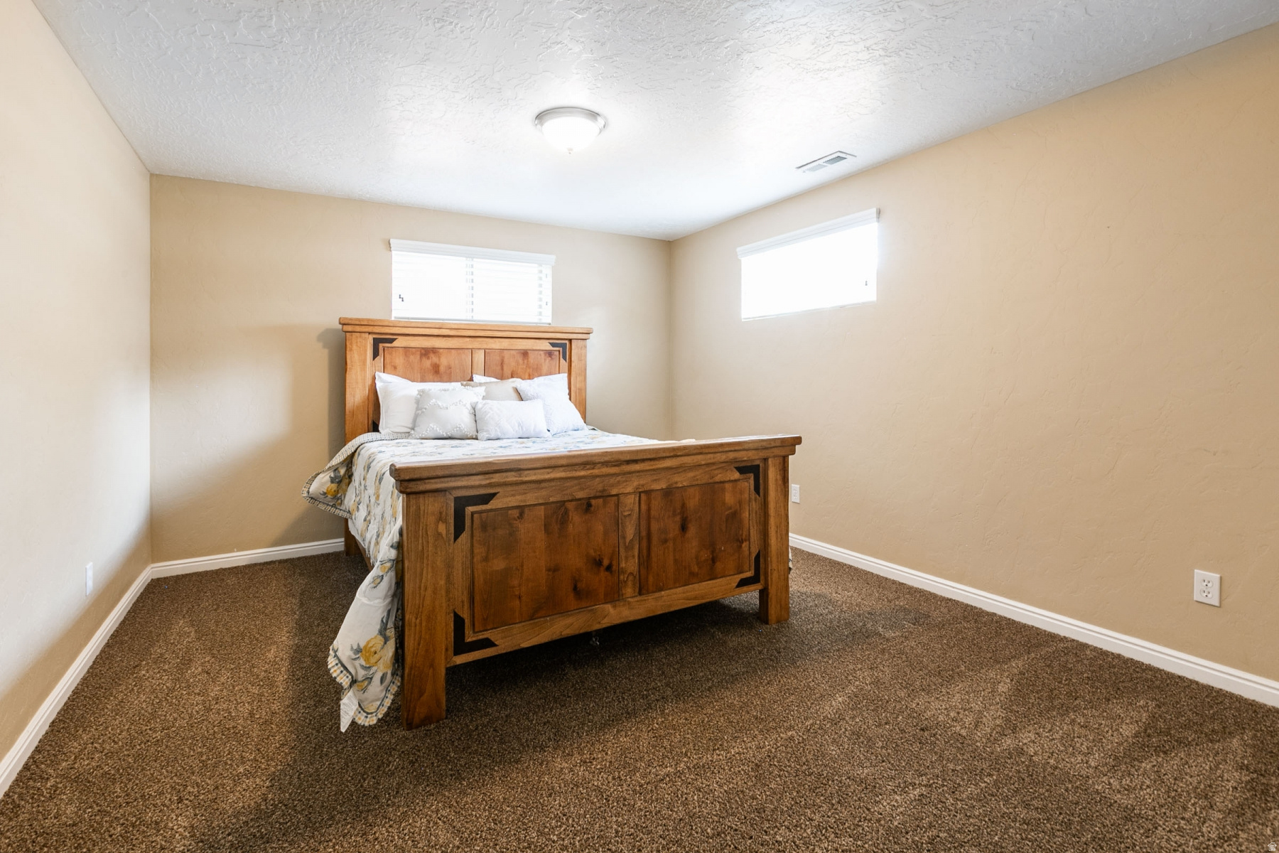 OAKRIDGE MANOR - Residential