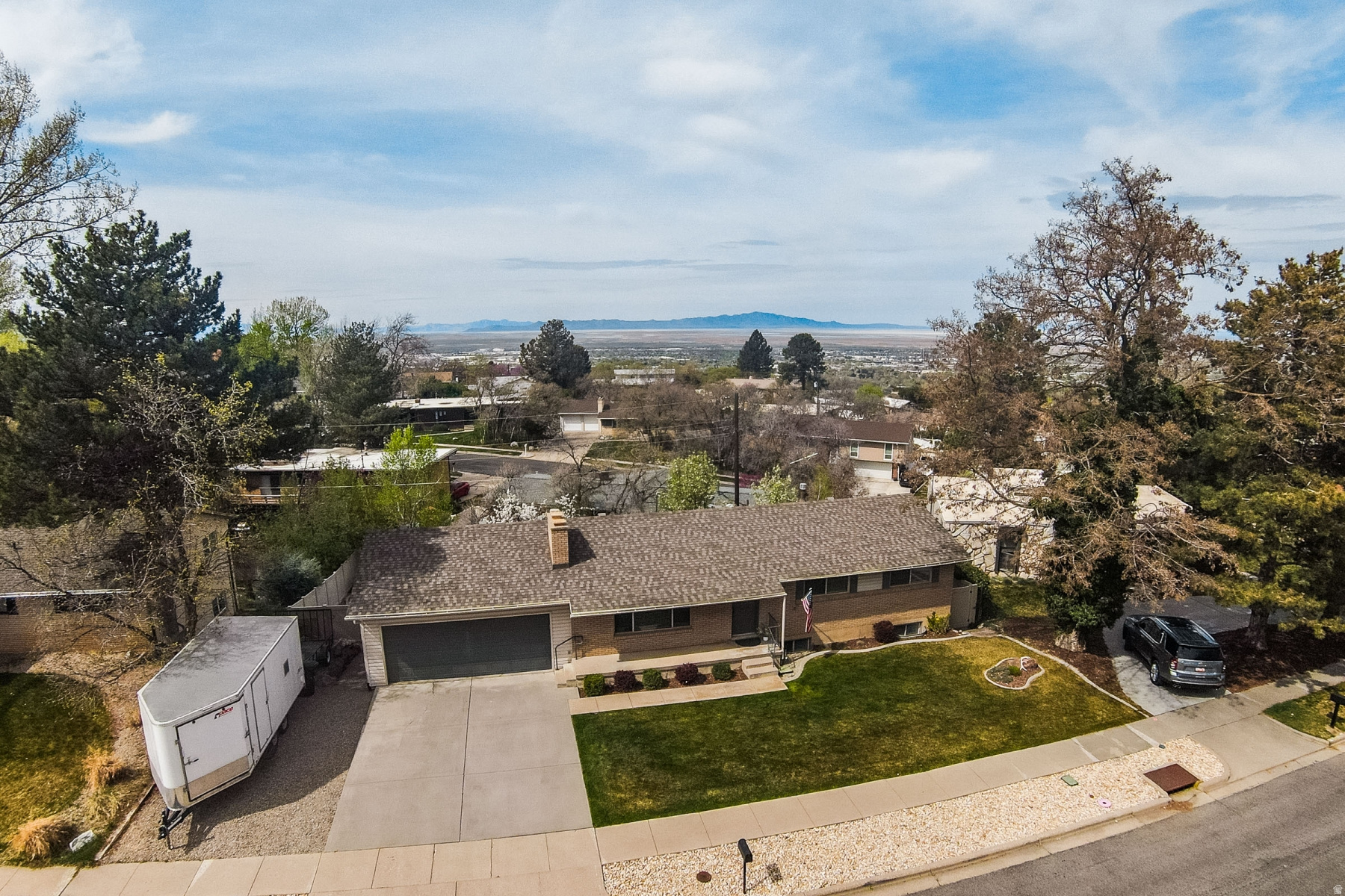 OAKRIDGE MANOR - Residential