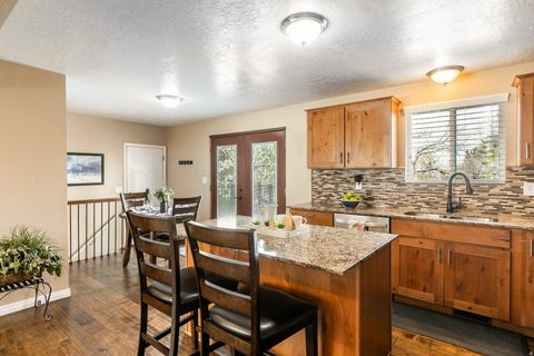 Tiny photo for 2156 S ELAINE DR, Bountiful, UT 84010 (MLS # 2147677)