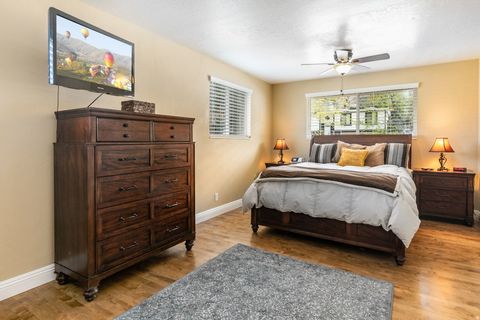 Tiny photo for 2156 S ELAINE DR, Bountiful, UT 84010 (MLS # 2147677)