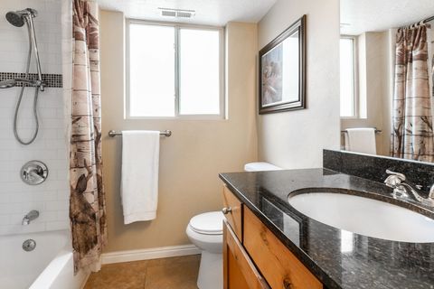 Tiny photo for 2156 S ELAINE DR, Bountiful, UT 84010 (MLS # 2147677)