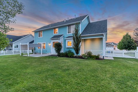 Tiny photo for 1869 W HOLLYBROOK WAY WAY N, Farmington, UT 84025 (MLS # 2160643)