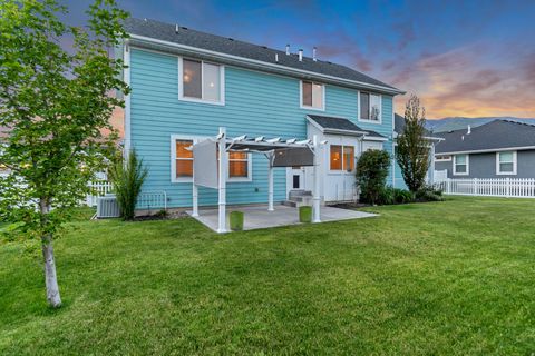 Tiny photo for 1869 W HOLLYBROOK WAY WAY N, Farmington, UT 84025 (MLS # 2160643)