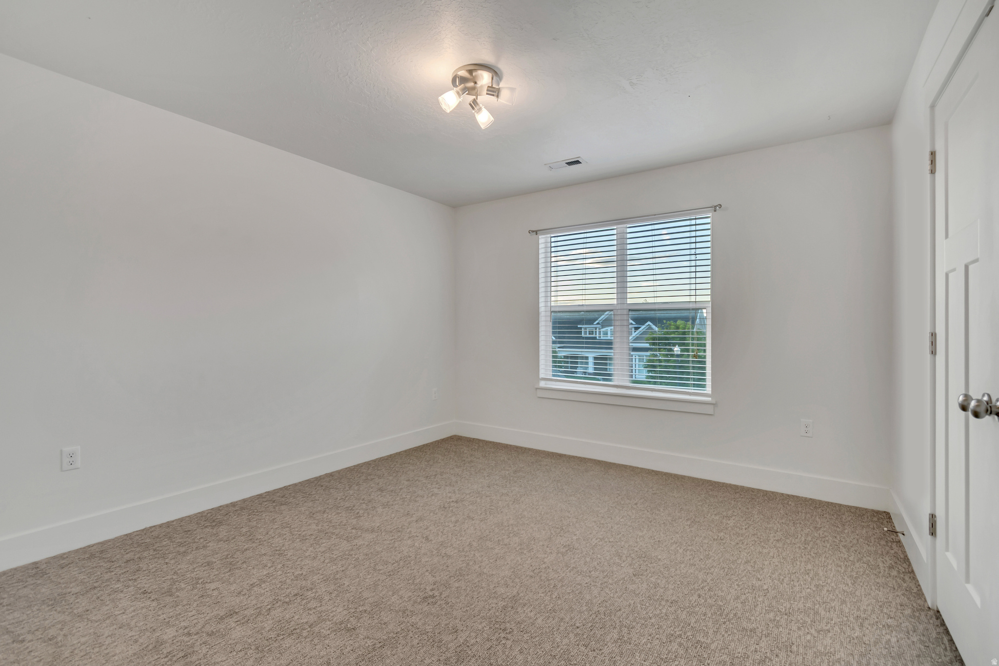 SPRING CREEK ESTATES - Residential