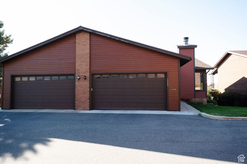 EASTGROVE CONDOS - Residential