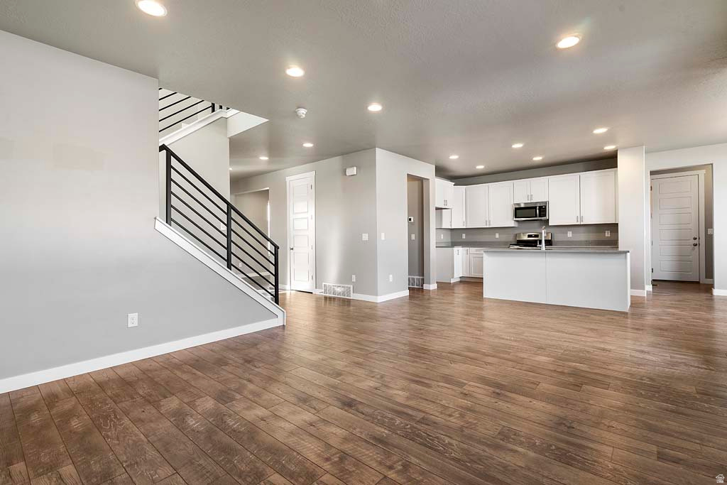 HOLBROOK PLACE - Residential