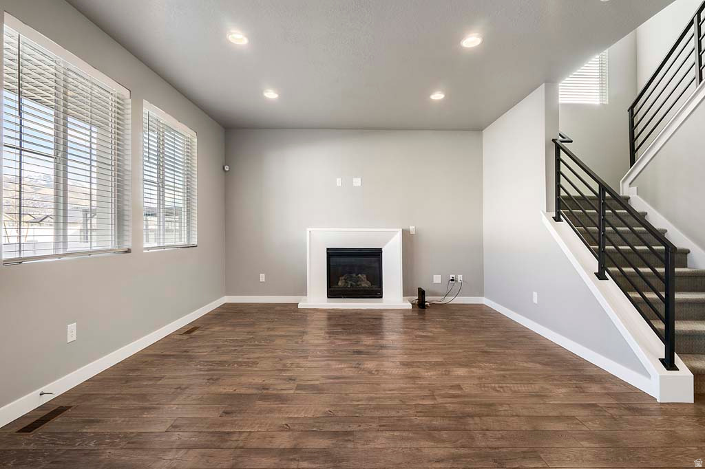 HOLBROOK PLACE - Residential