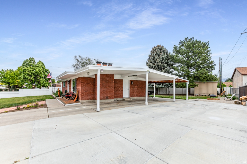 WESTWOOD ESTATES - Residential