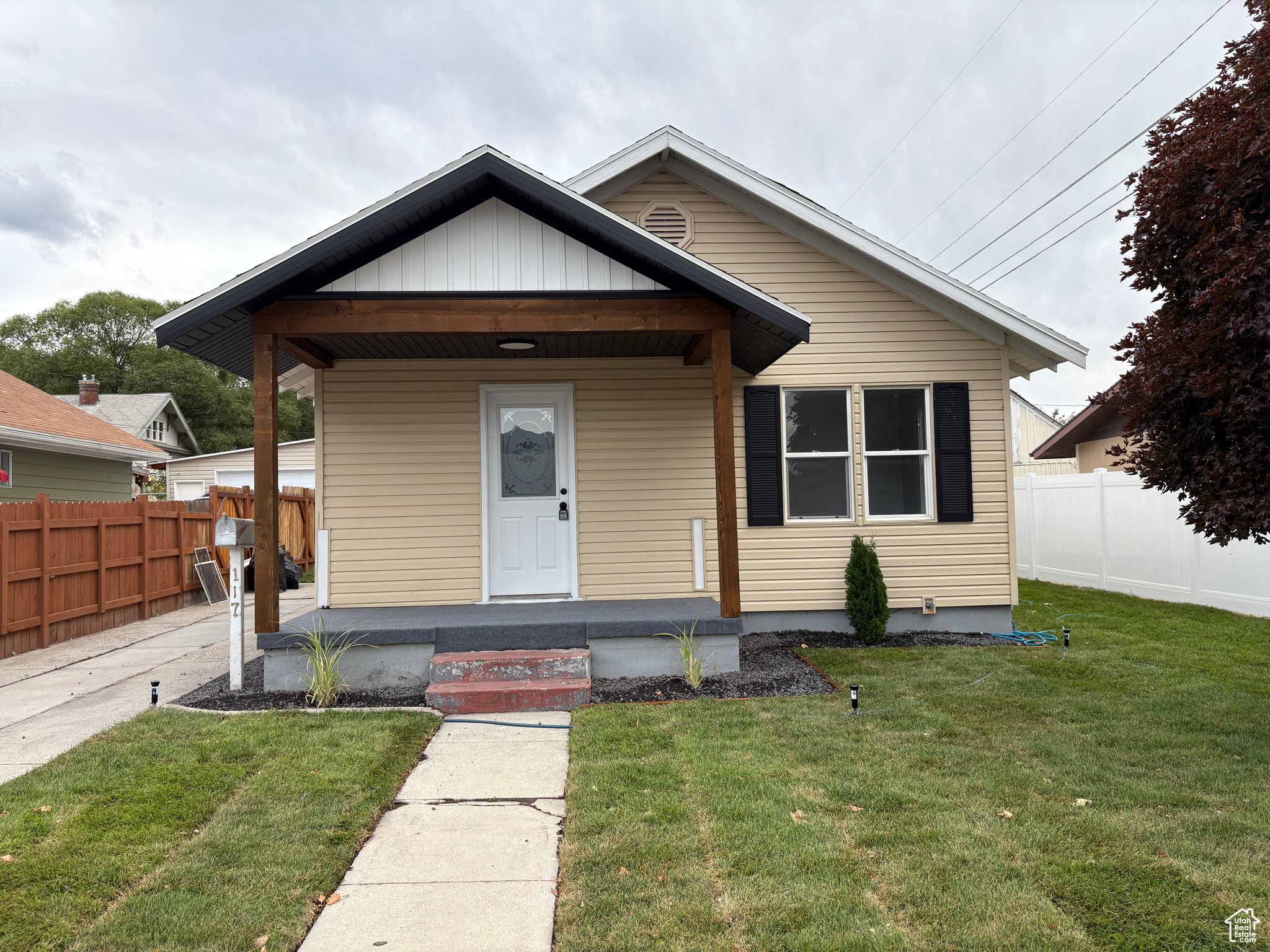 This 2 Bed/2 Bath home has been completely updated with modern finishes. It has upgraded features including extensive LVP flooring, ship lap trim, tile bath surround, tile back splashes, LED lighting, covered porch, wood beams, new furnace, and much more.