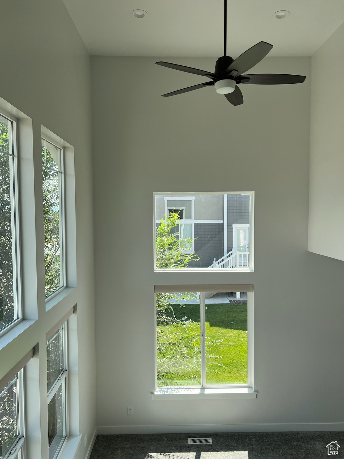 NORTH POINTE - Residential