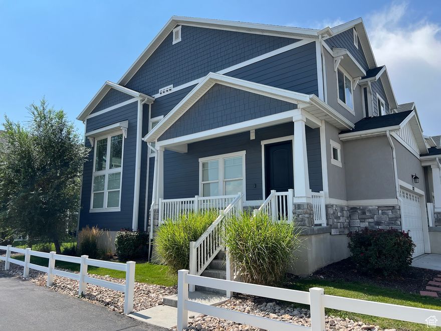 Prime location in the desirable Holbrook Farms neighborhood, just 5 minutes from I-15. Enjoy breathtaking views of Mount Timpanogos and Lone Peak. Includes a 240V outlet in the garage-perfect for electric vehicle charging