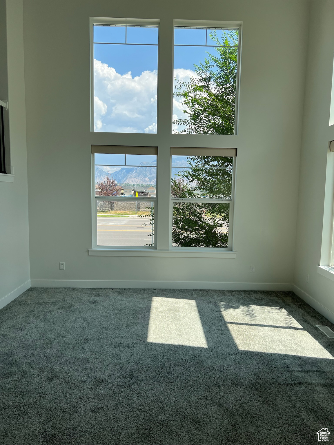 NORTH POINTE - Residential