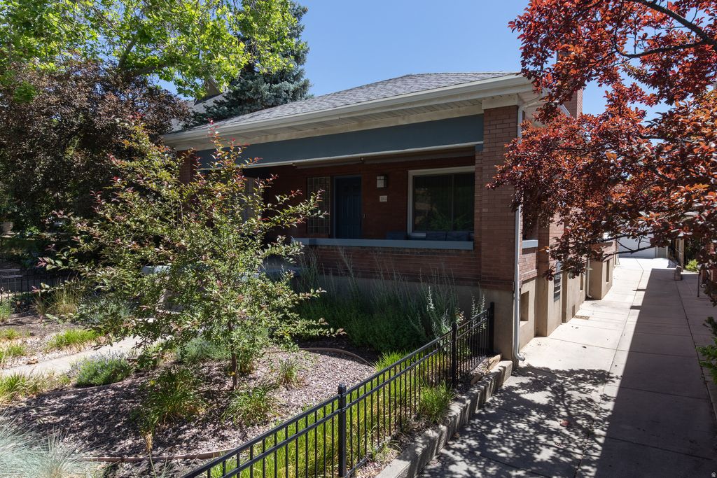 Photo of 384 E ST, Salt Lake City, UT 84103 (MLS # 2170036)