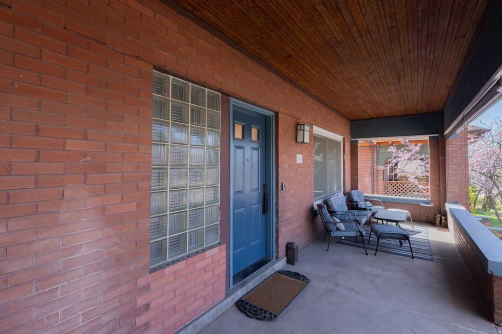 Photo of 384 E ST, Salt Lake City, UT 84103 (MLS # 2170036)