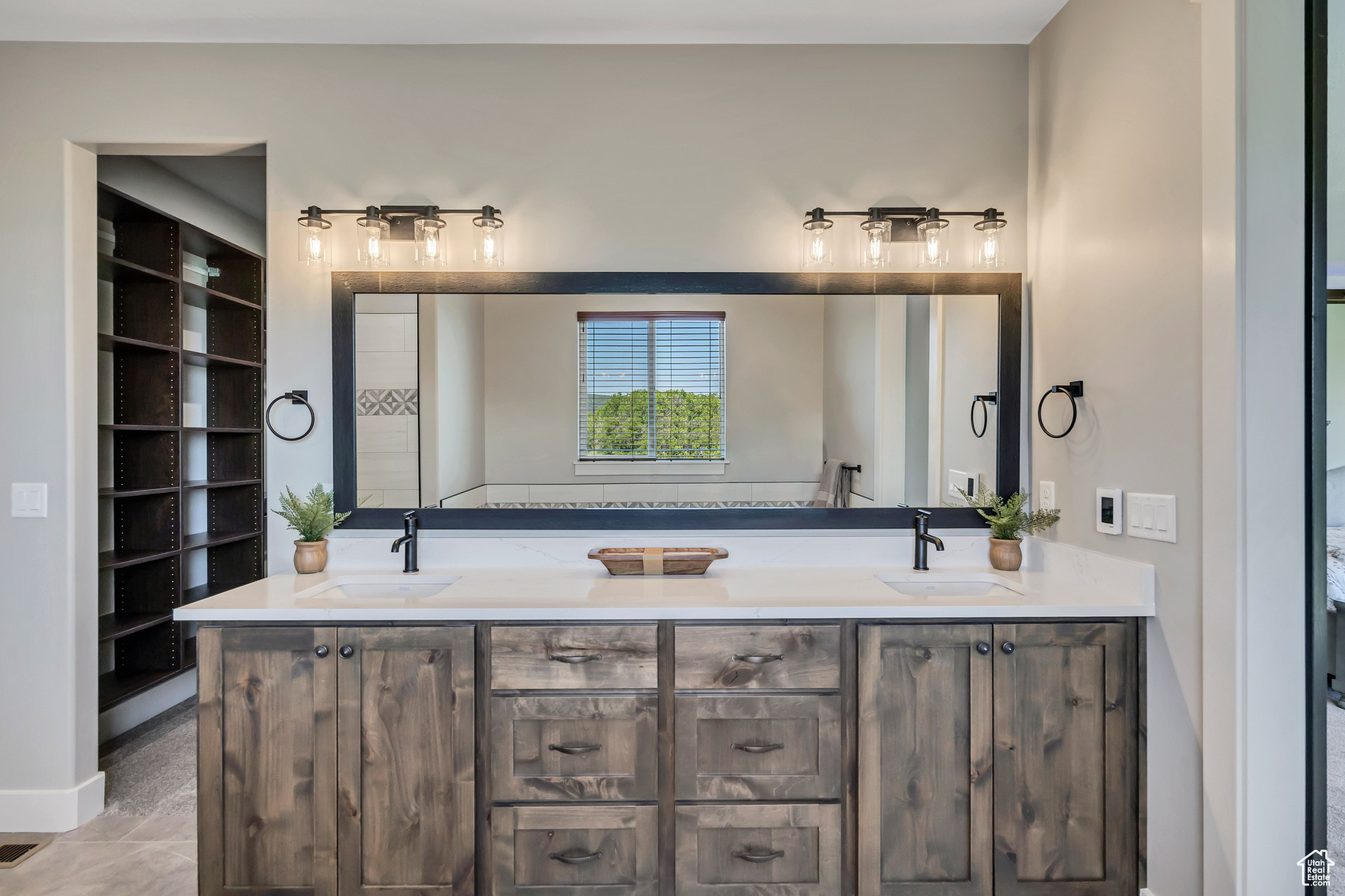 TIMBERLAKES - Residential