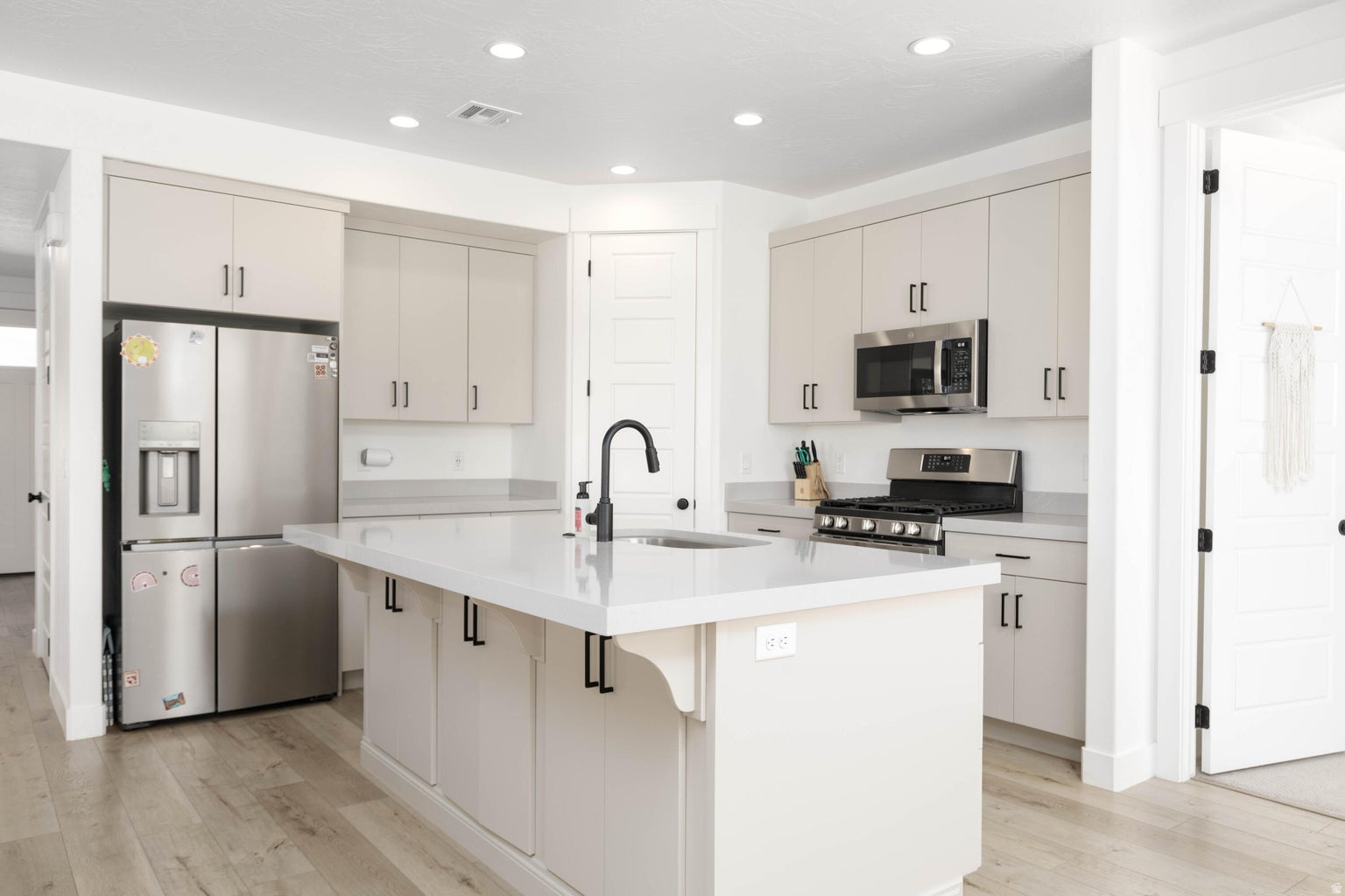 SHOOTING STAR PH 2 - Residential