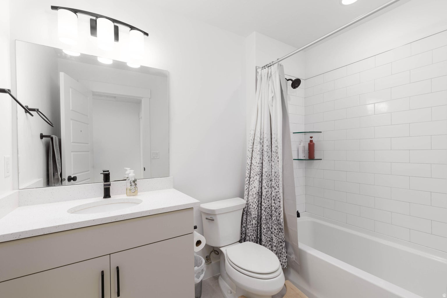 SHOOTING STAR PH 2 - Residential