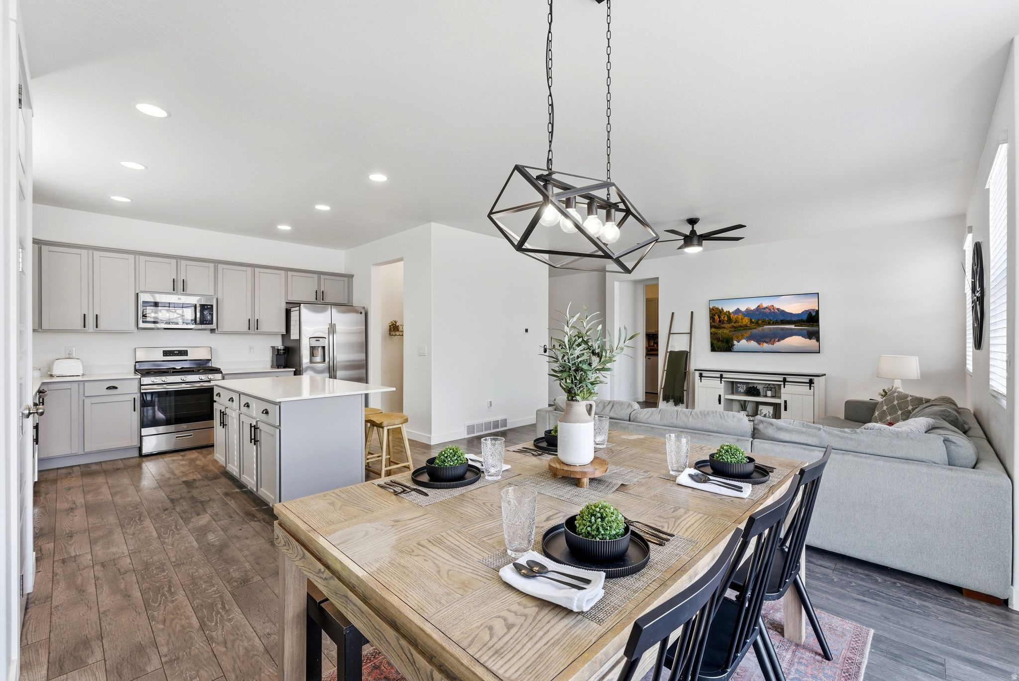 SAGEWOOD VILLAGE PHASE 5 - Residential