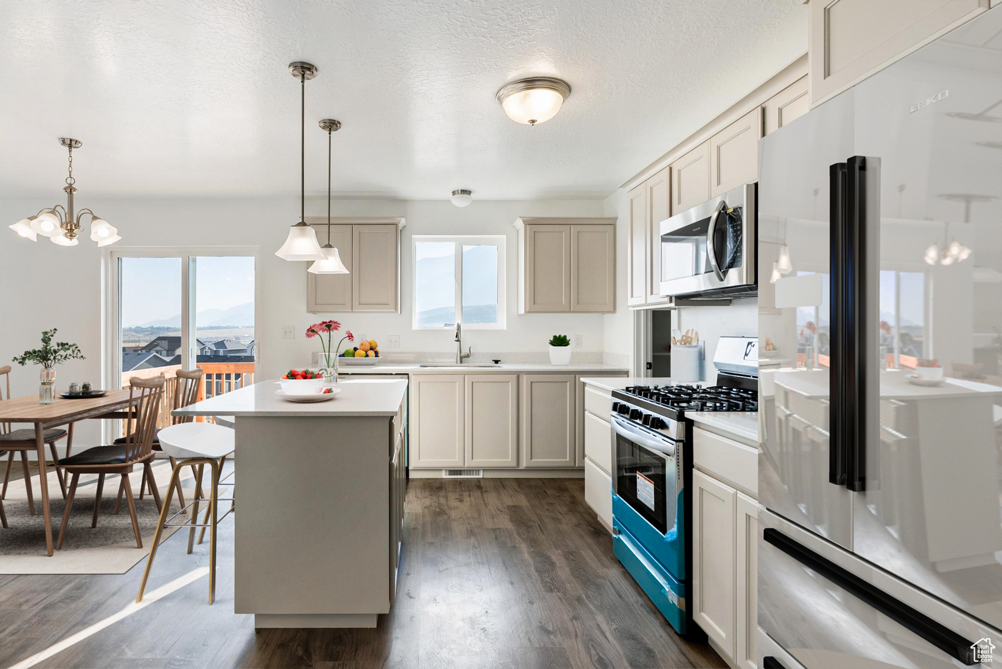 MELLOR AT SPANISH FORK - Residential