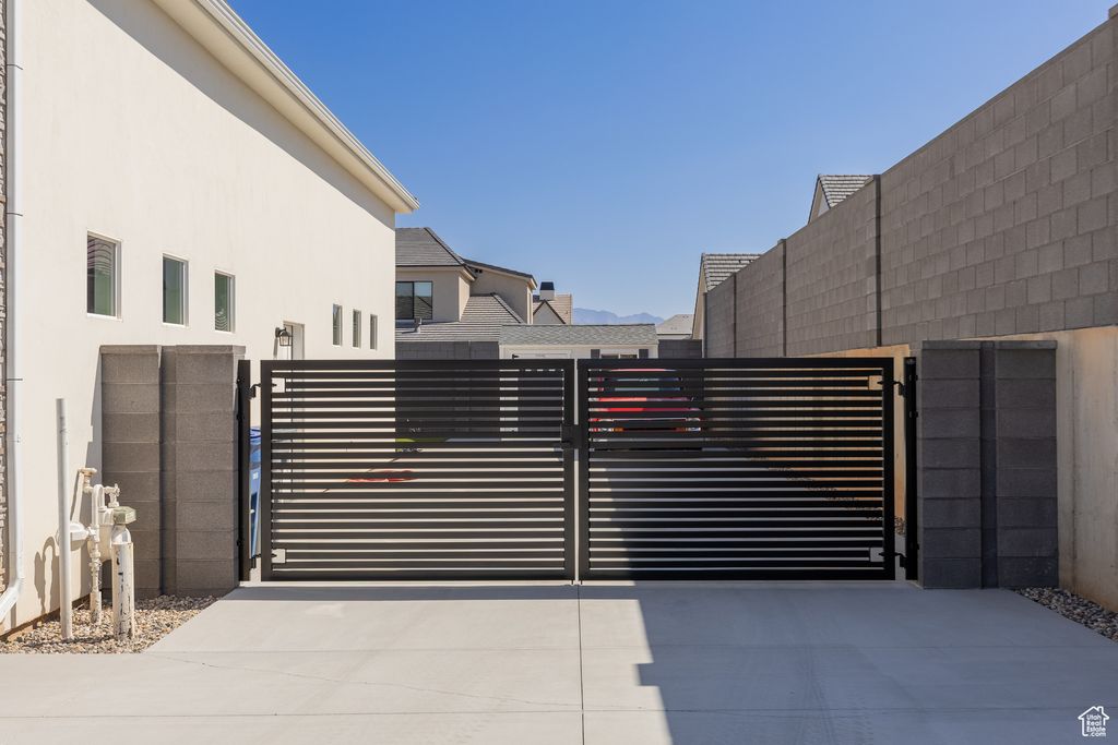 Photo of 1624 W CHANDLER DR, Saint George, UT 84770 (MLS # 2119797)