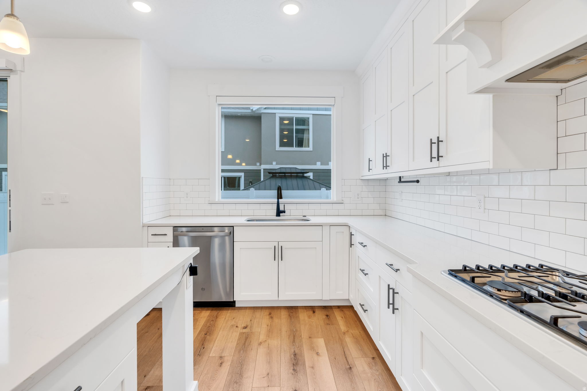 HIGHLAND VISTA - Residential