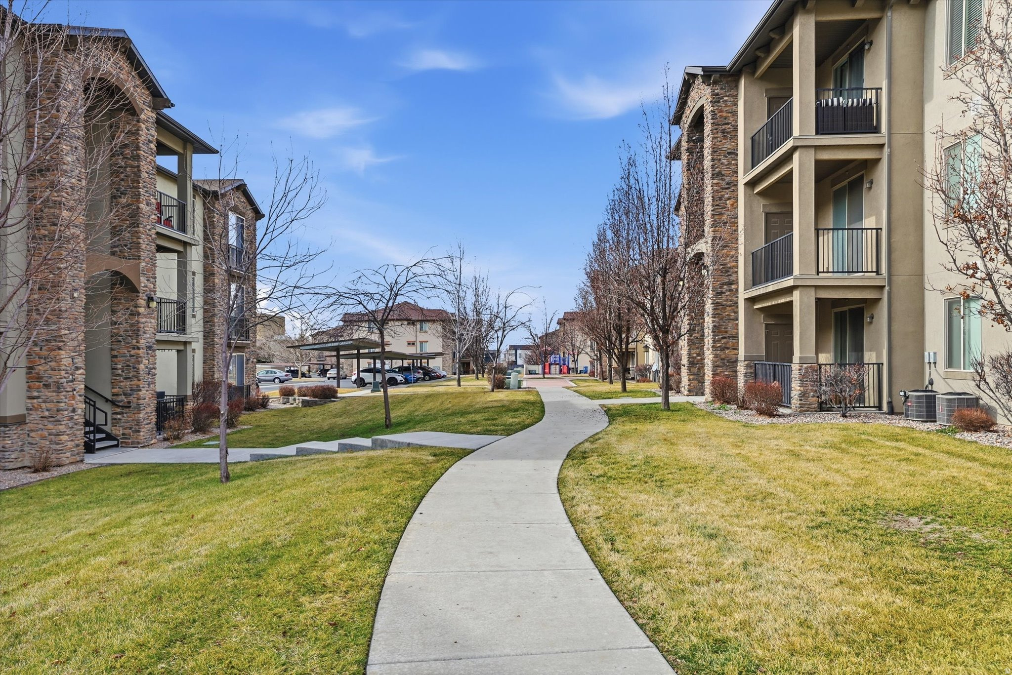 PINEAE VILLAGE - Residential