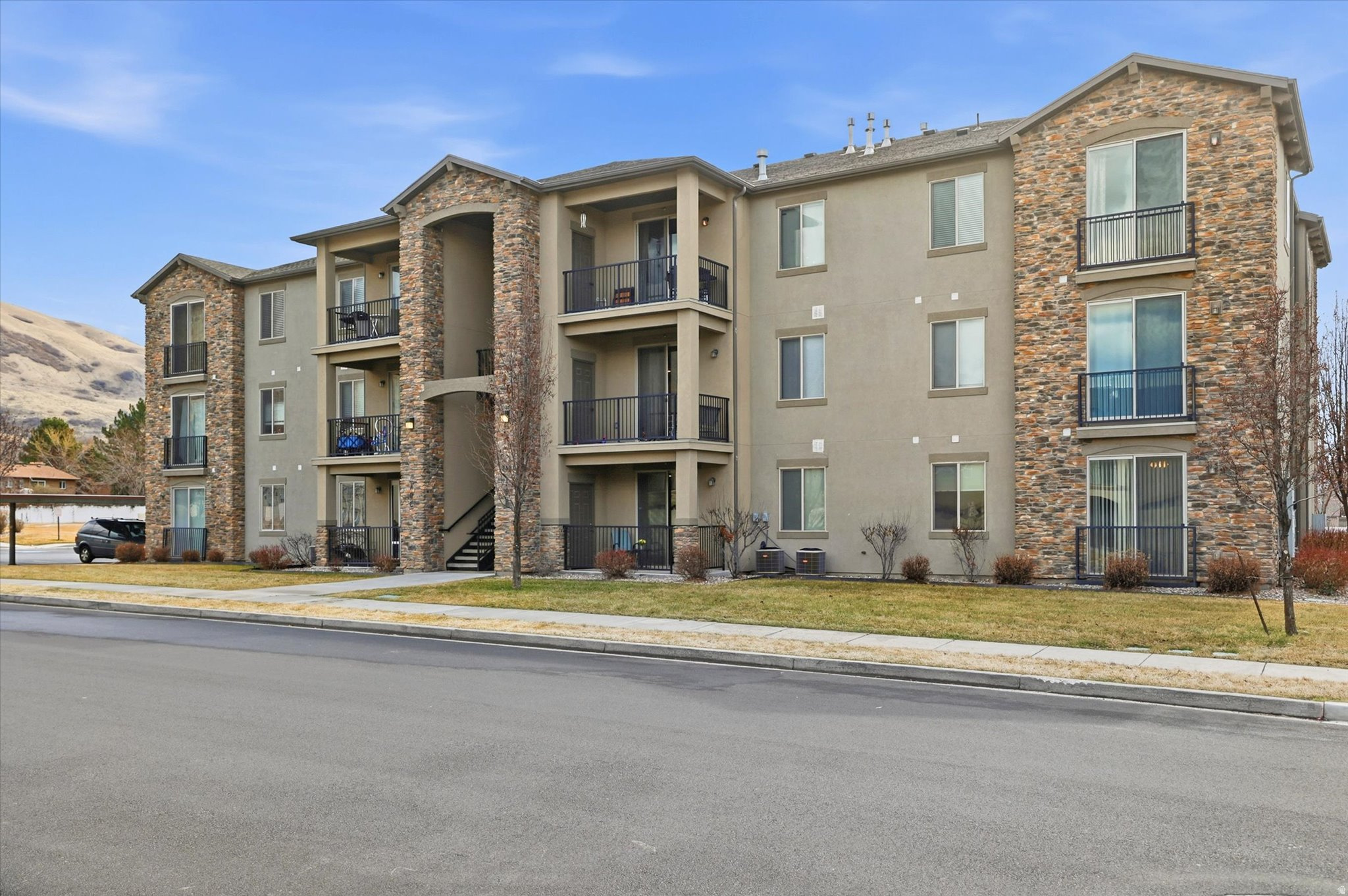 PINEAE VILLAGE - Residential