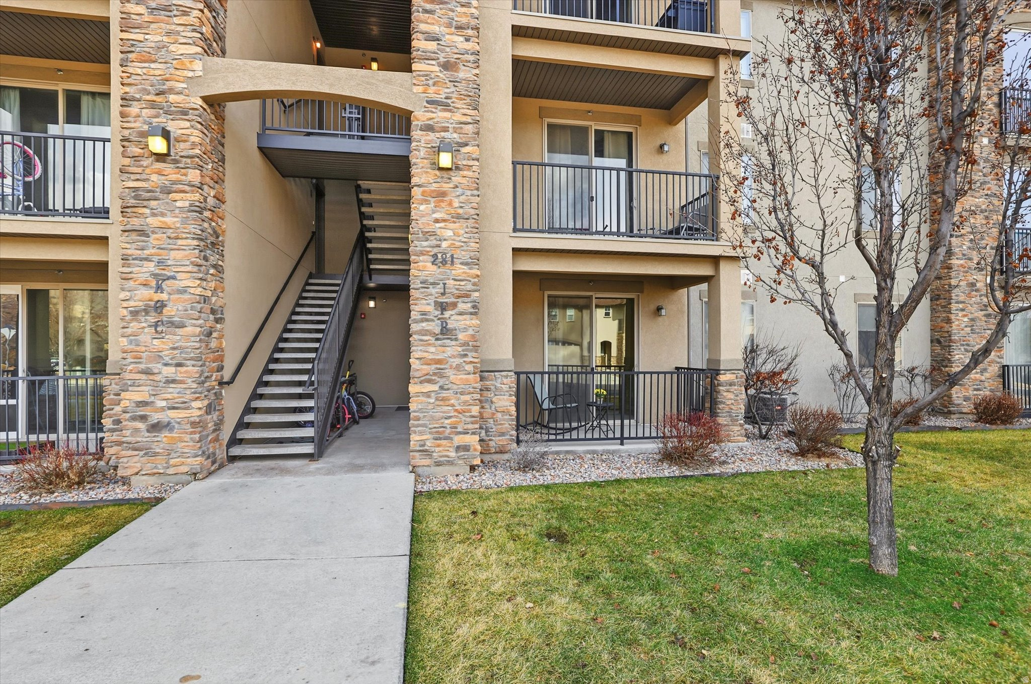 PINEAE VILLAGE - Residential