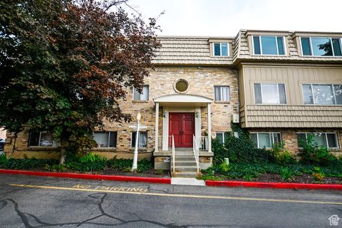 Photo of 2220 E MURRAY HOLLADAY RD #206, Holladay, UT 84117 (MLS # 2118288)