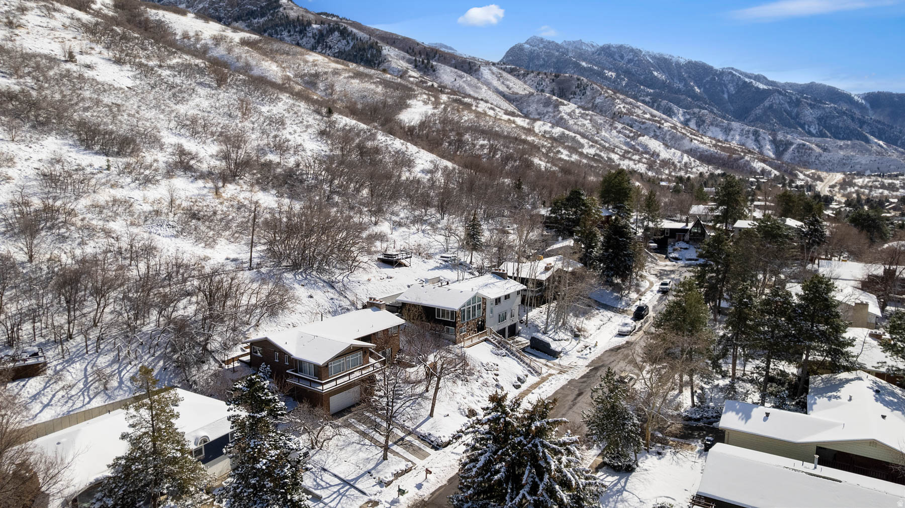 TOP OF THE WORLD - Residential