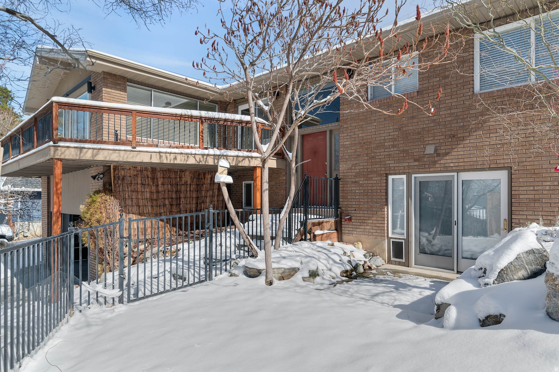 TOP OF THE WORLD - Residential