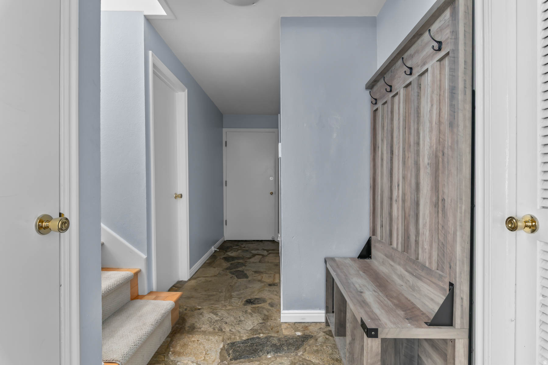 TOP OF THE WORLD - Residential