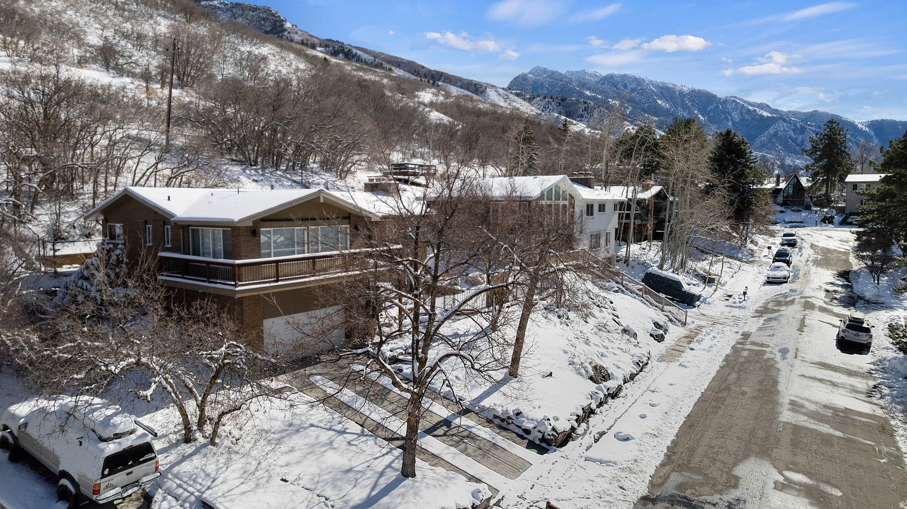 TOP OF THE WORLD - Residential