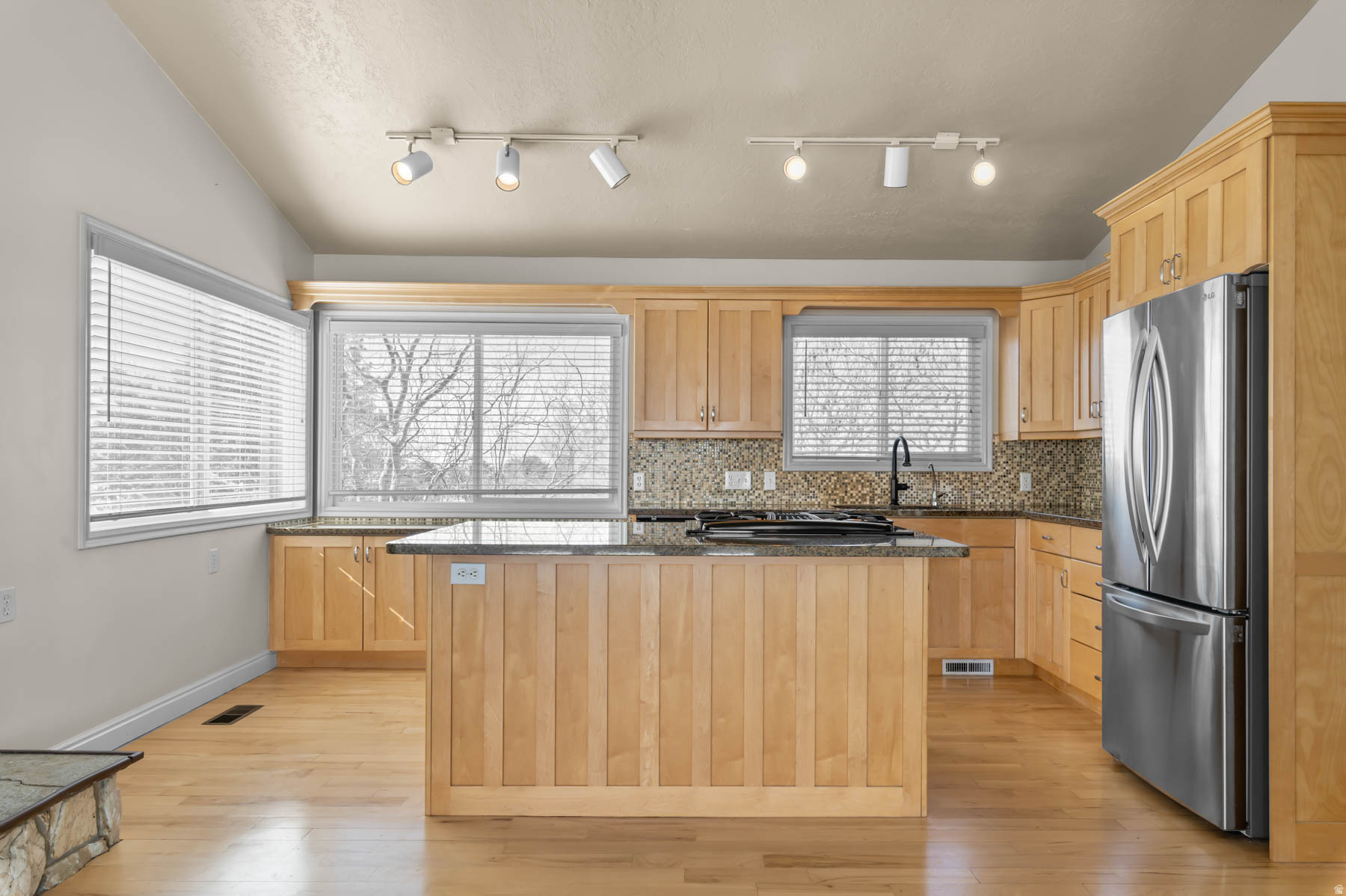 TOP OF THE WORLD - Residential