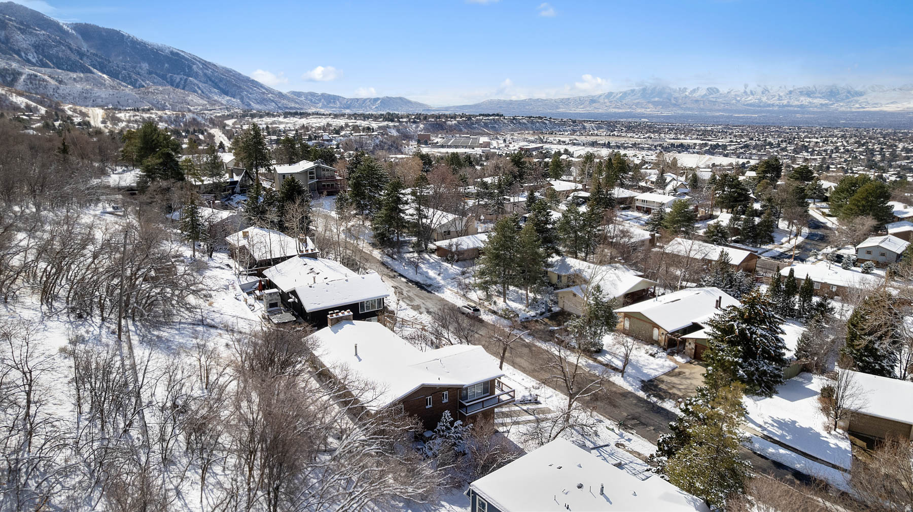 TOP OF THE WORLD - Residential