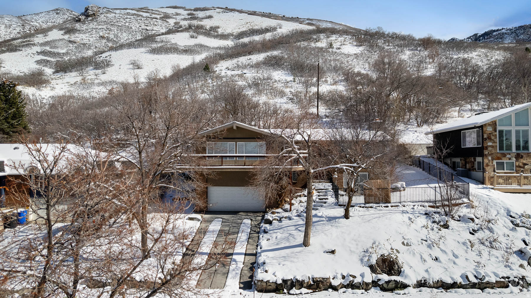 TOP OF THE WORLD - Residential