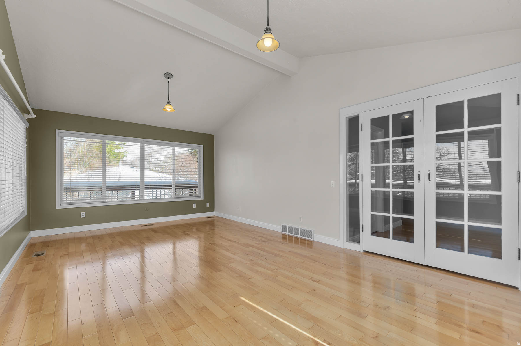 TOP OF THE WORLD - Residential